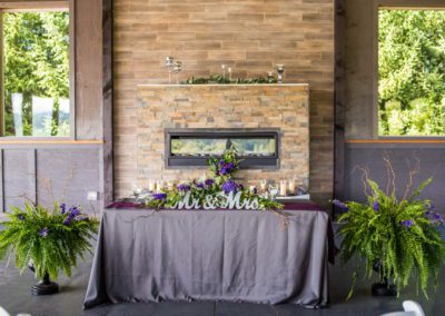 A table with purple cloth